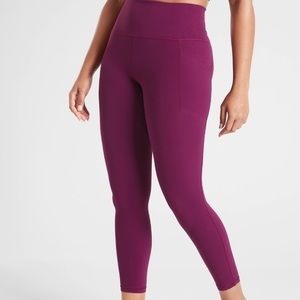 Athleta Salutation Stash Pocket II 7/8 Tight